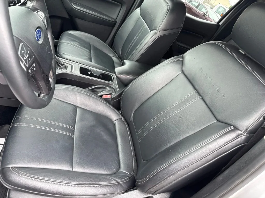 Certified Used 2019 Ingot Silver Ford Lariat image 6