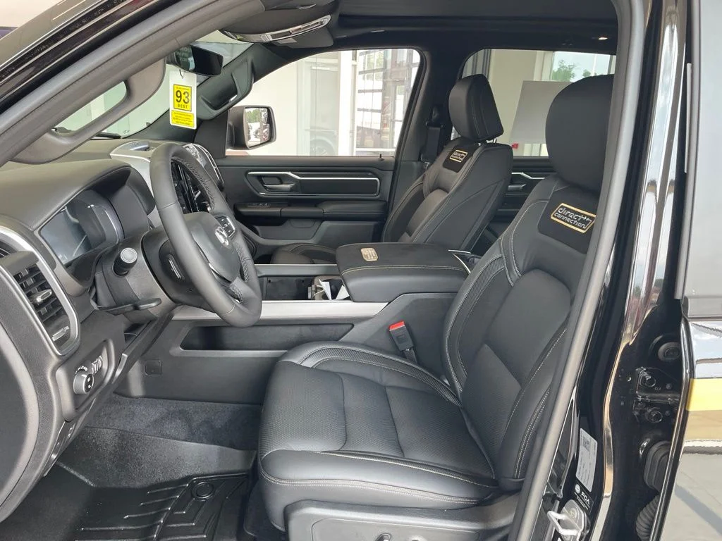 New 2026 Diamond Black Crystal Pearl-Coat Exterior Paint RAM DC 650 image 7