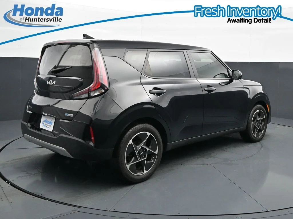 Used 2024 Black Kia EX image 10