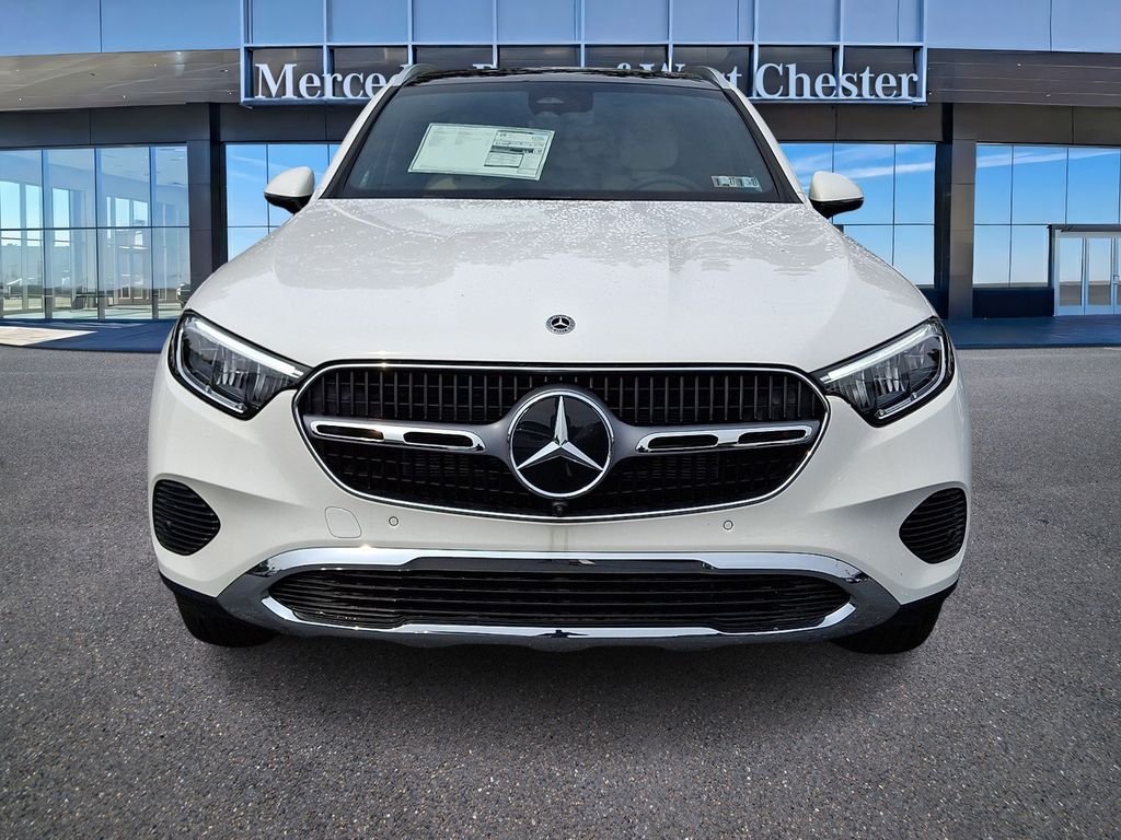 New 2026 Polar White Mercedes-Benz GLC 300 image 2