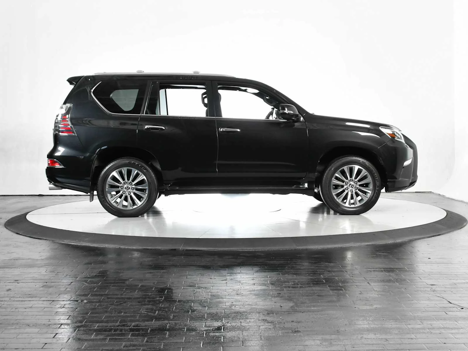 Certified Used 2023 CAVIAR Lexus Luxury image 8