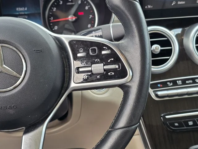 Used 2020 Polar White Mercedes-Benz GLC 300 image 29