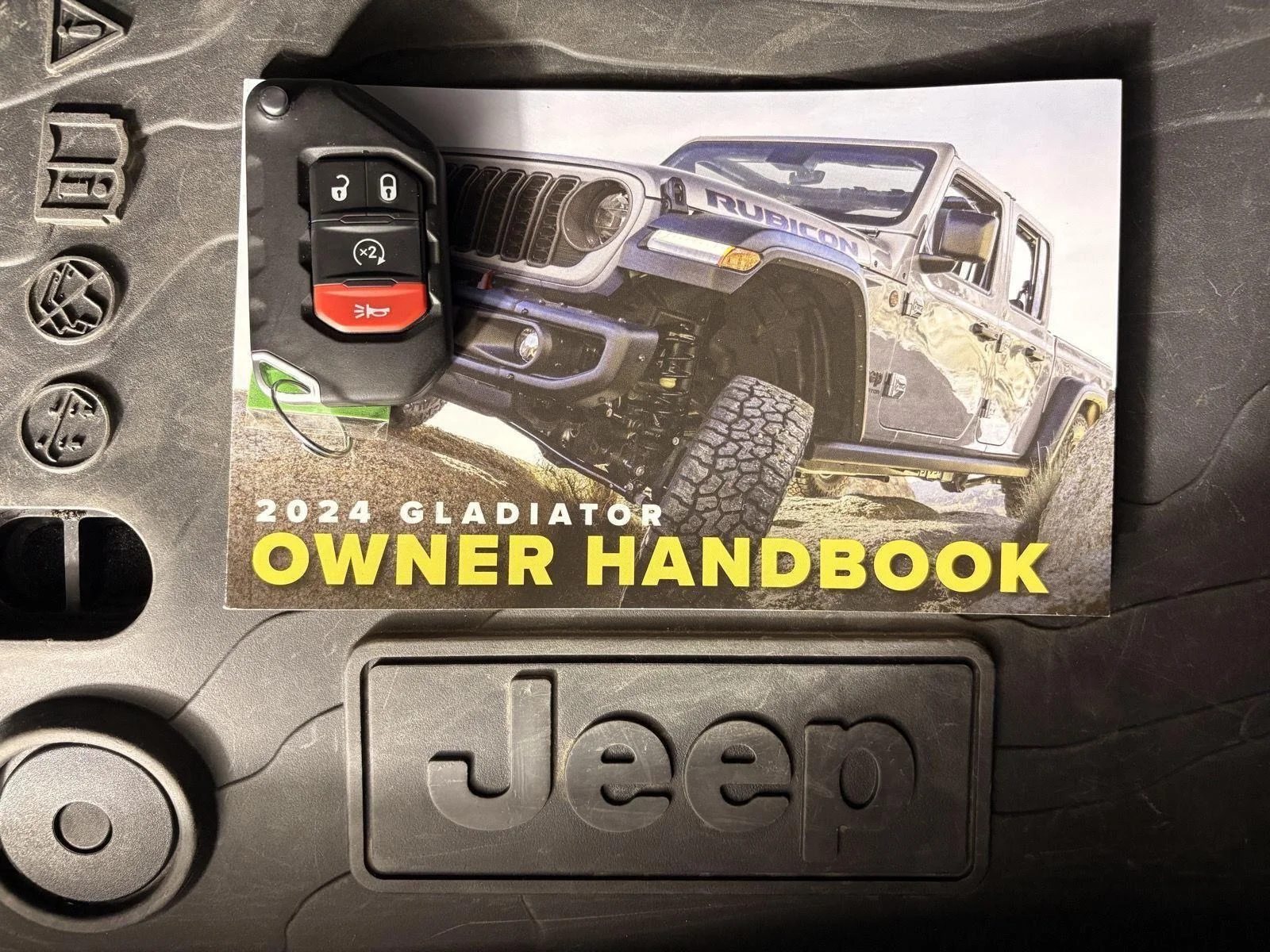 Used 2024 Anvil Clear Coat Jeep Mojave image 49