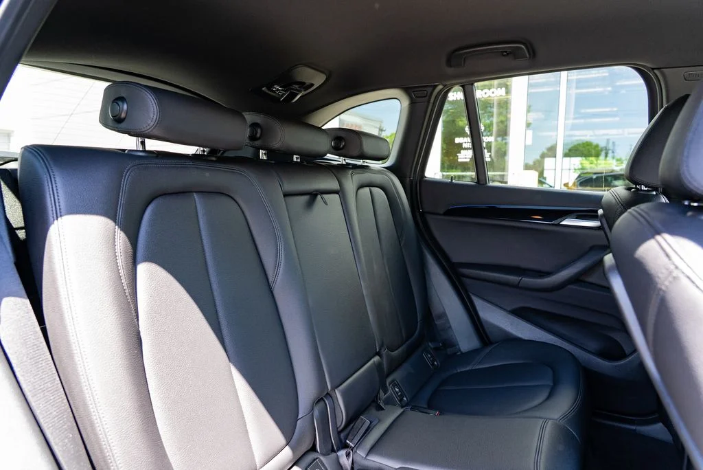Used 2021 Black BMW xDrive28i image 26