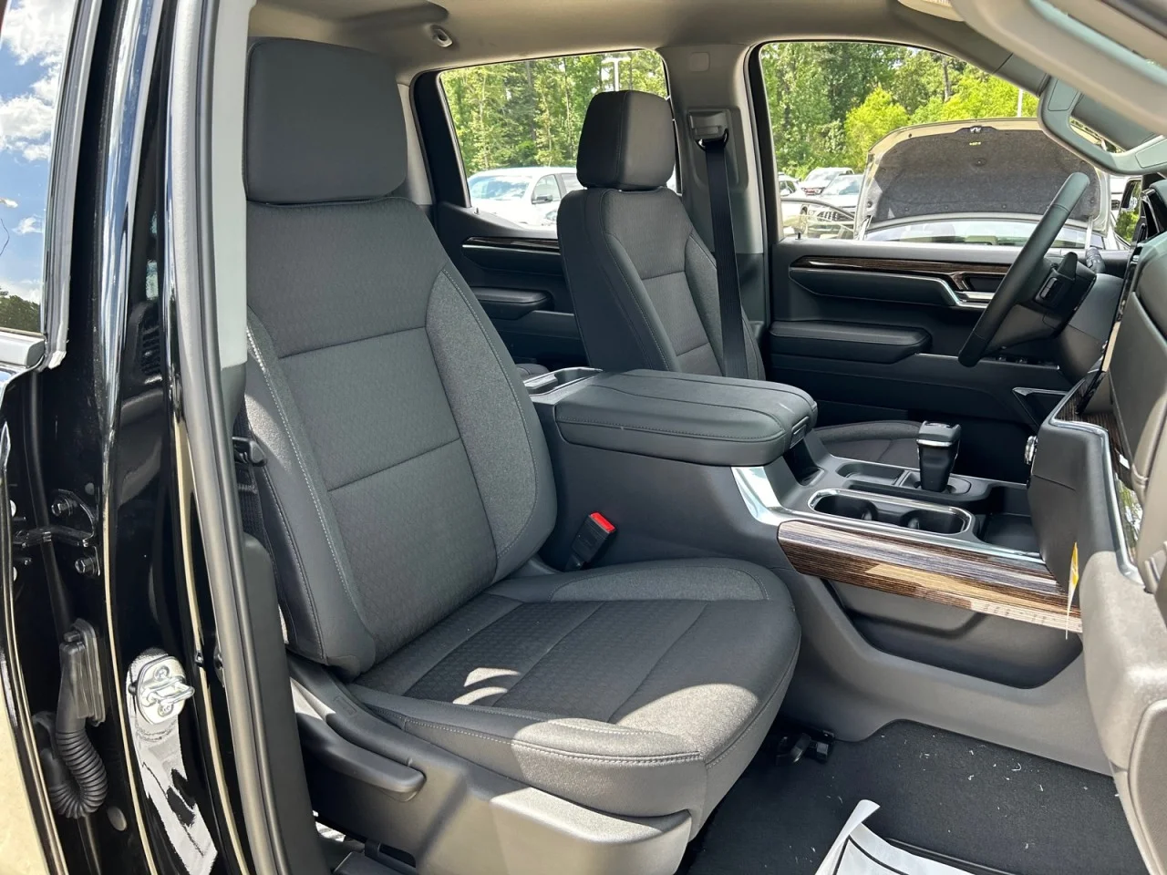 New 2026 Onyx Black GMC Elevation image 21
