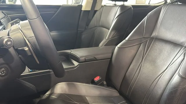 Used 2023 White Lexus 350 Luxury image 26
