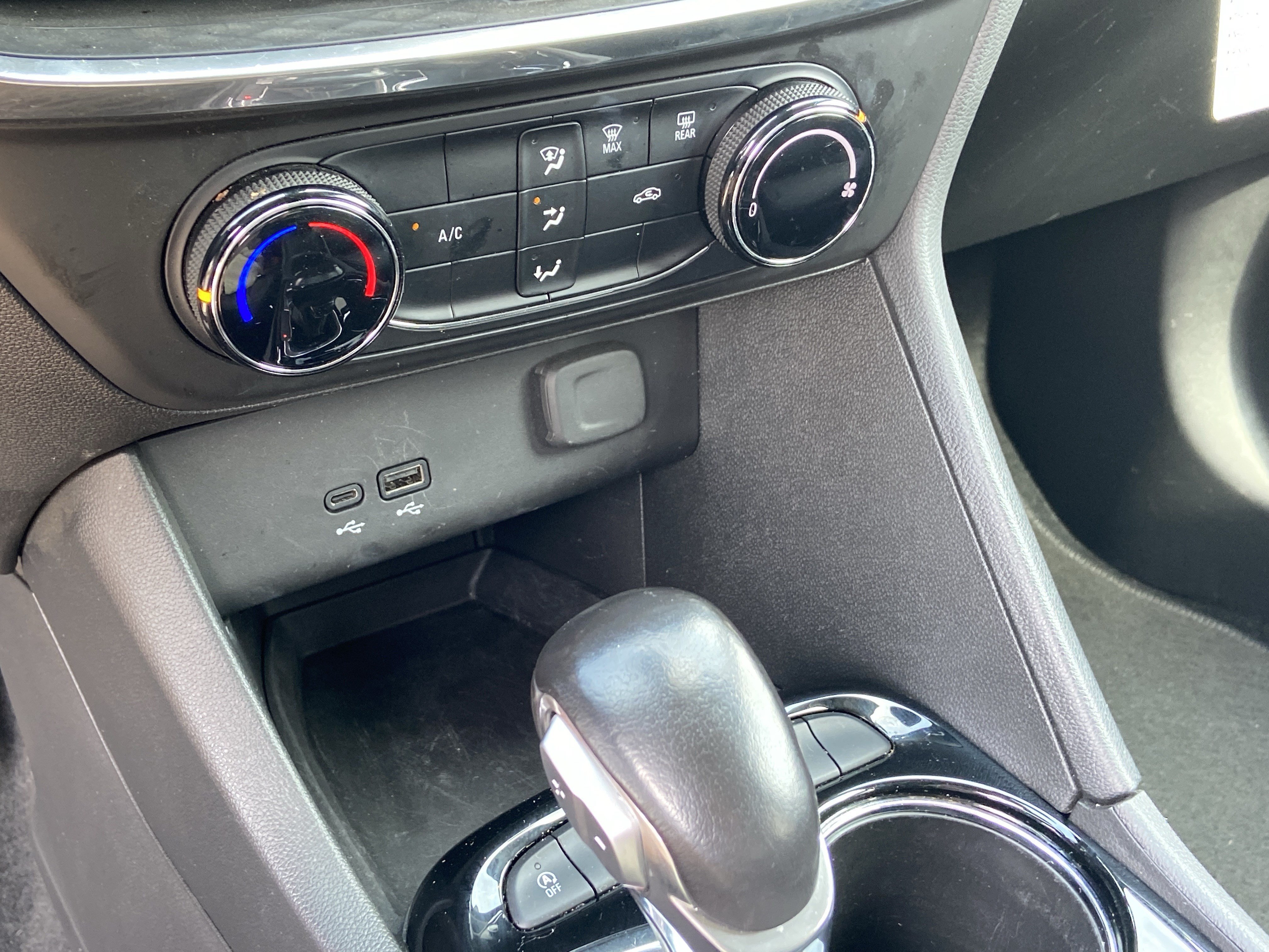 Used 2024 Cinnabar Metallic Buick Preferred image 39