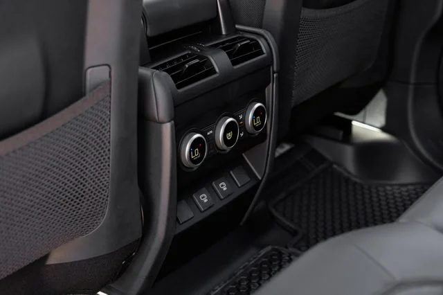 2025 Land Rover Defender V8 - Photo 49