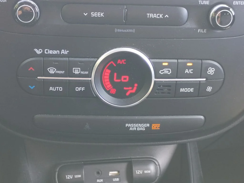 Used 2017 Shadow Black Kia Plus image 18