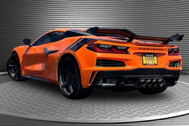 Used 2023 Orange Chevrolet Z06 image 4