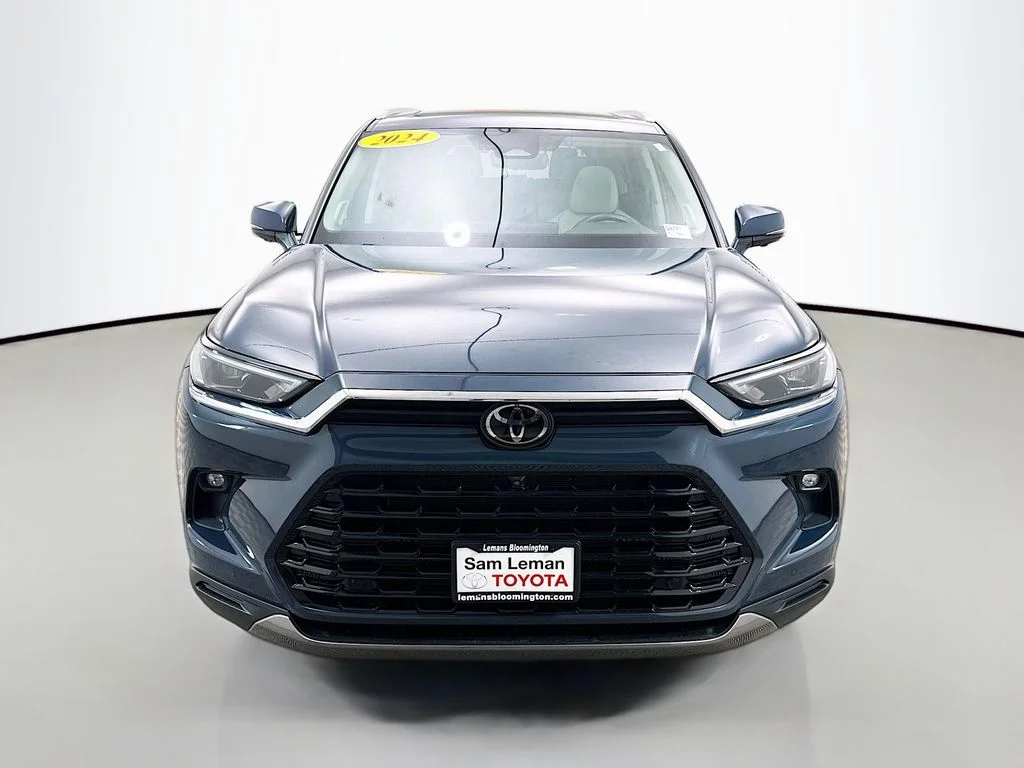 Used 2024 White Toyota Platinum image 2