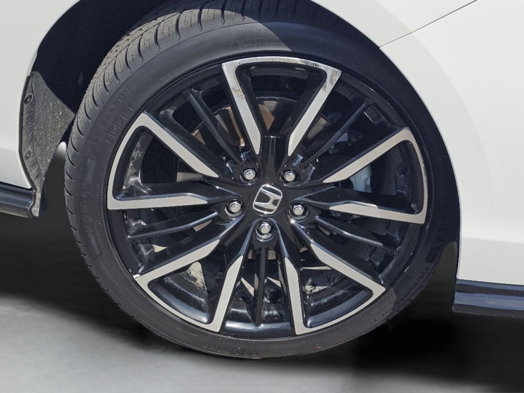 Certified Used 2025 White Honda Touring image 22