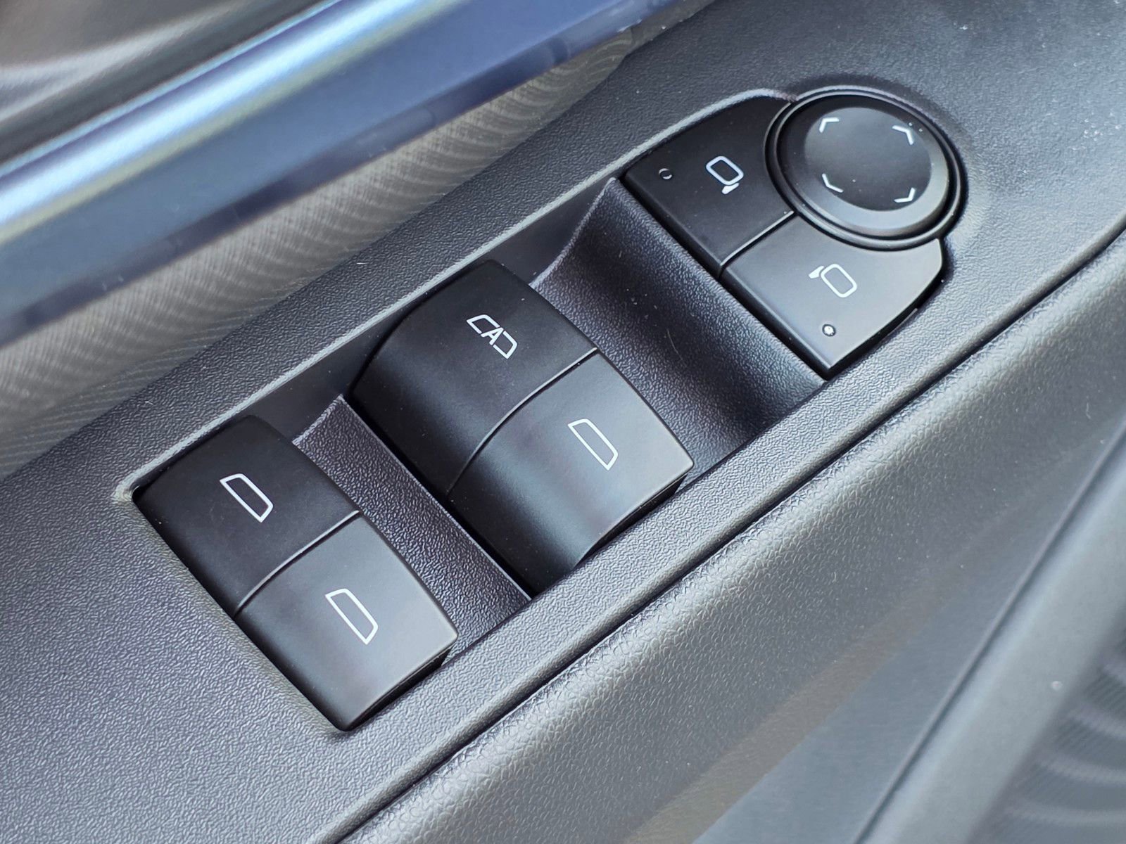 2026 Chevrolet Equinox EV 2LT - Photo 21