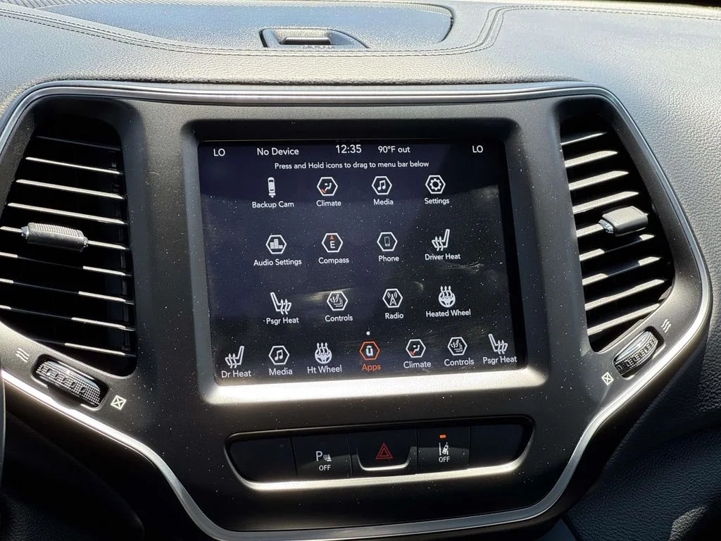 Used 2021 Green Jeep Latitude Lux image 19