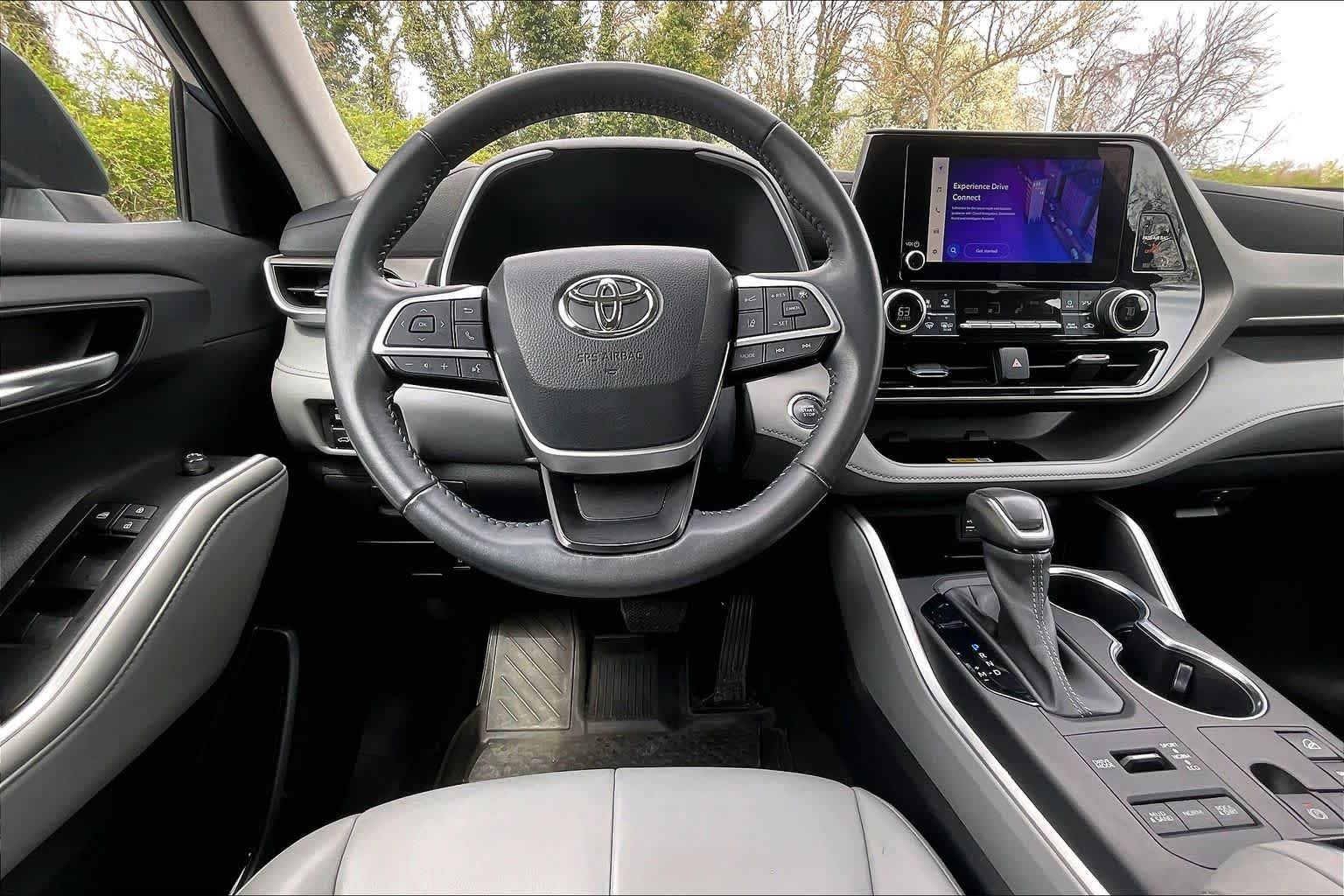 2023 Toyota Highlander XLE - Photo 6