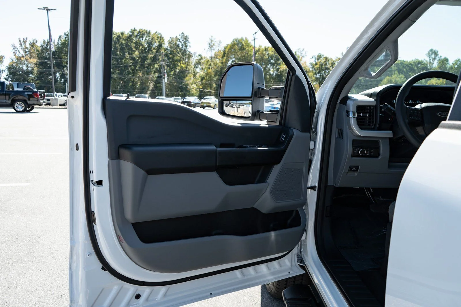 New 2026 Oxford White Ford F-350® XL image 16