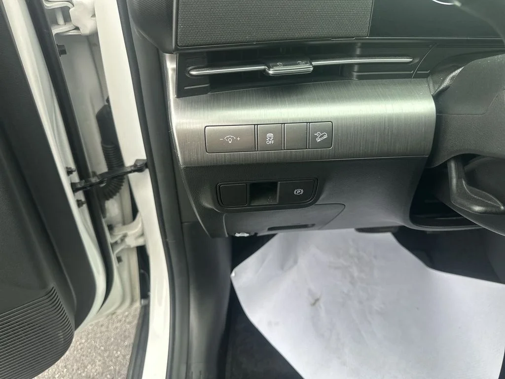 Certified Used 2024 White Hyundai SEL image 20