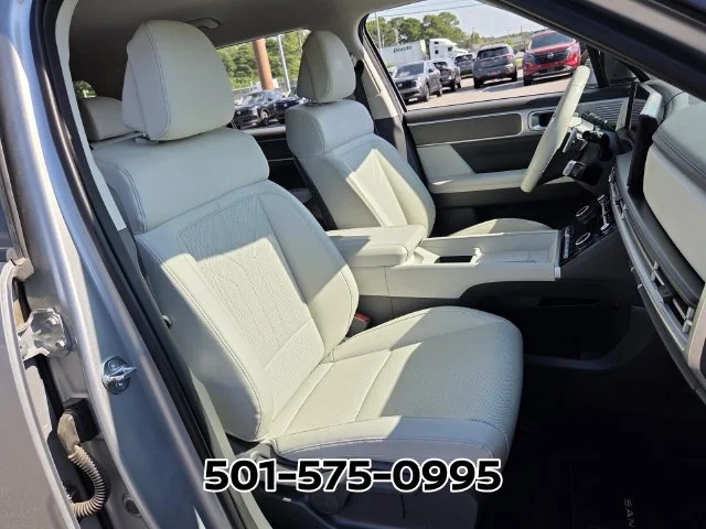Used 2024 Silver Hyundai SEL image 19