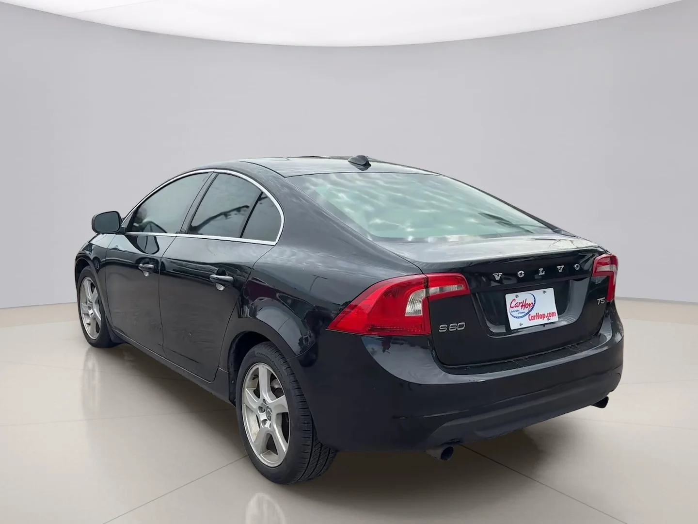 Used 2012 Black Volvo T5 image 3