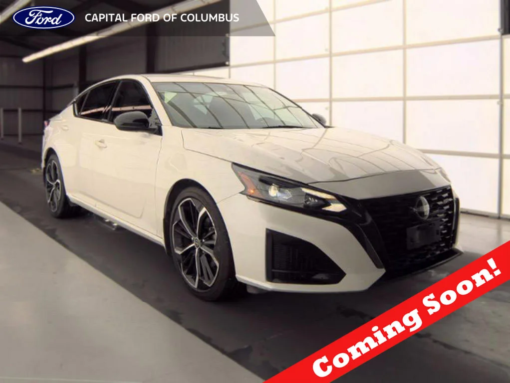 2023 Nissan Altima SR