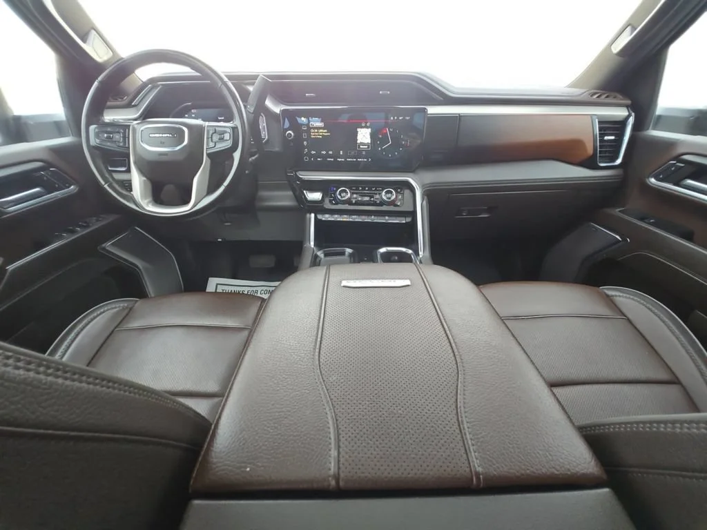 Used 2024 White Frost Tricoat GMC Denali image 14