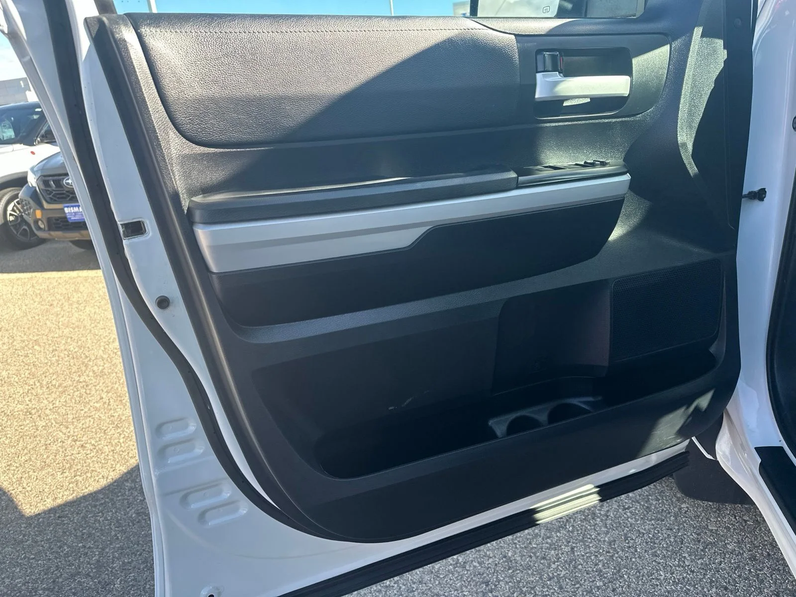 Used 2020 White Toyota SR5 image 16