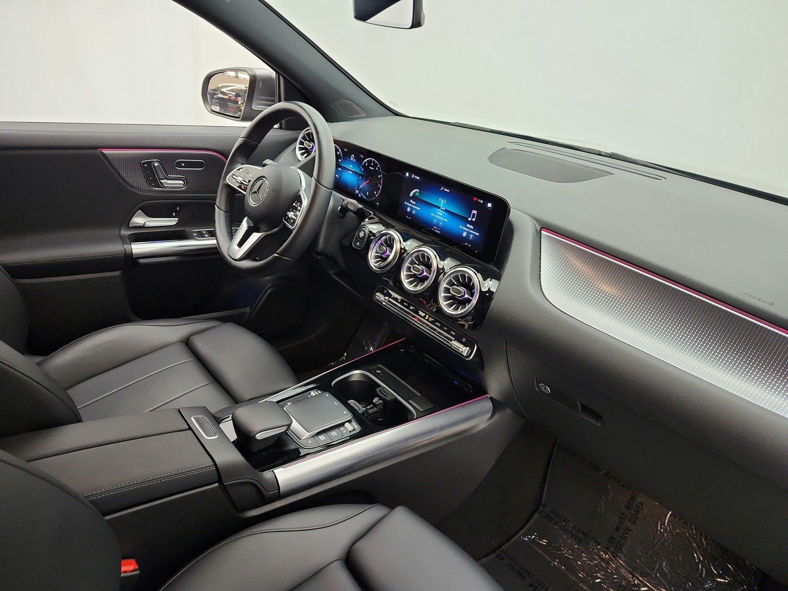 Used 2023 Mountain Grey Metallic Mercedes-Benz GLA 250 SUV image 17