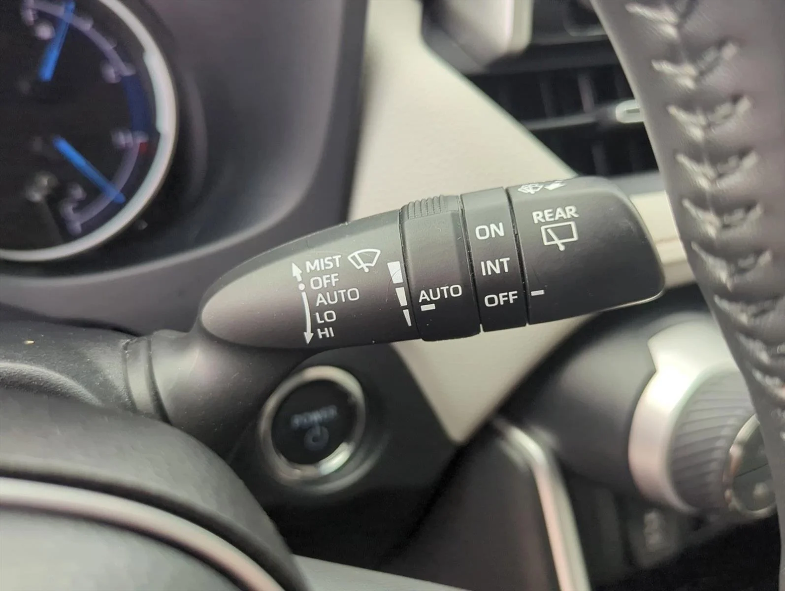 Used 2023 White Toyota Hybrid XLE Premium image 16