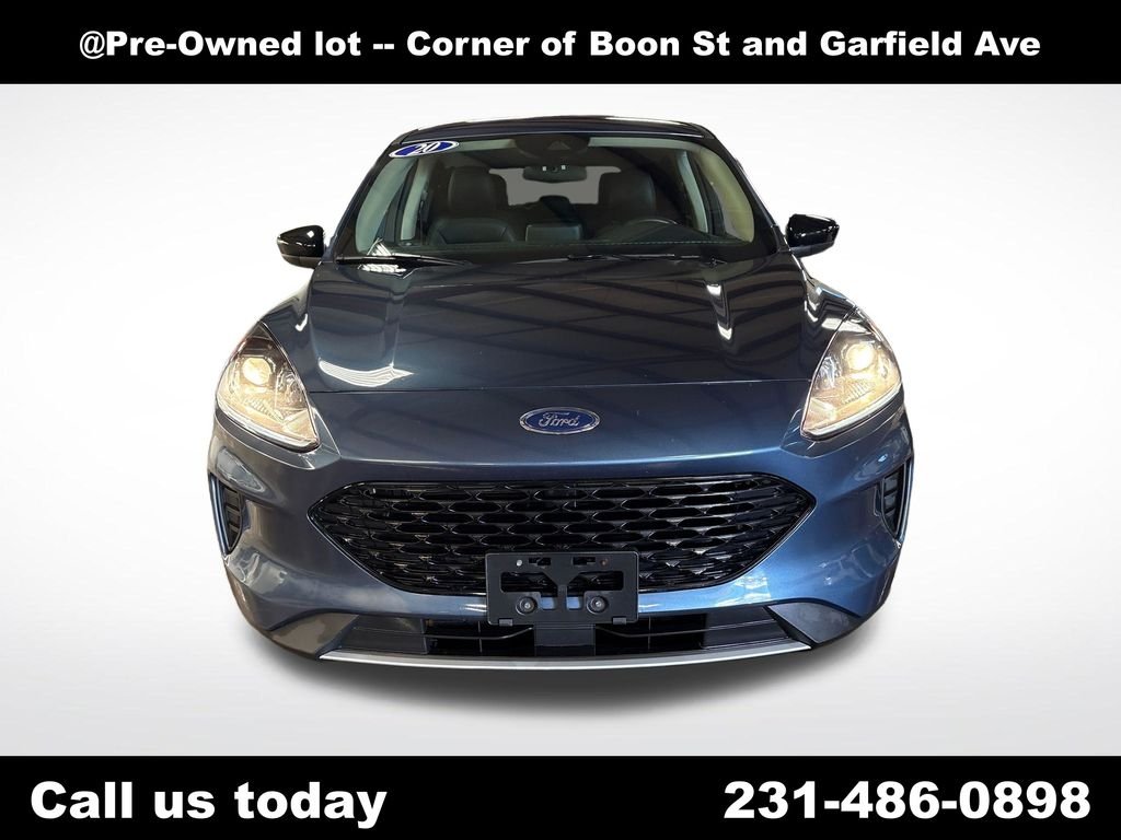 Used 2020 Blue Ford SE Sport image 8