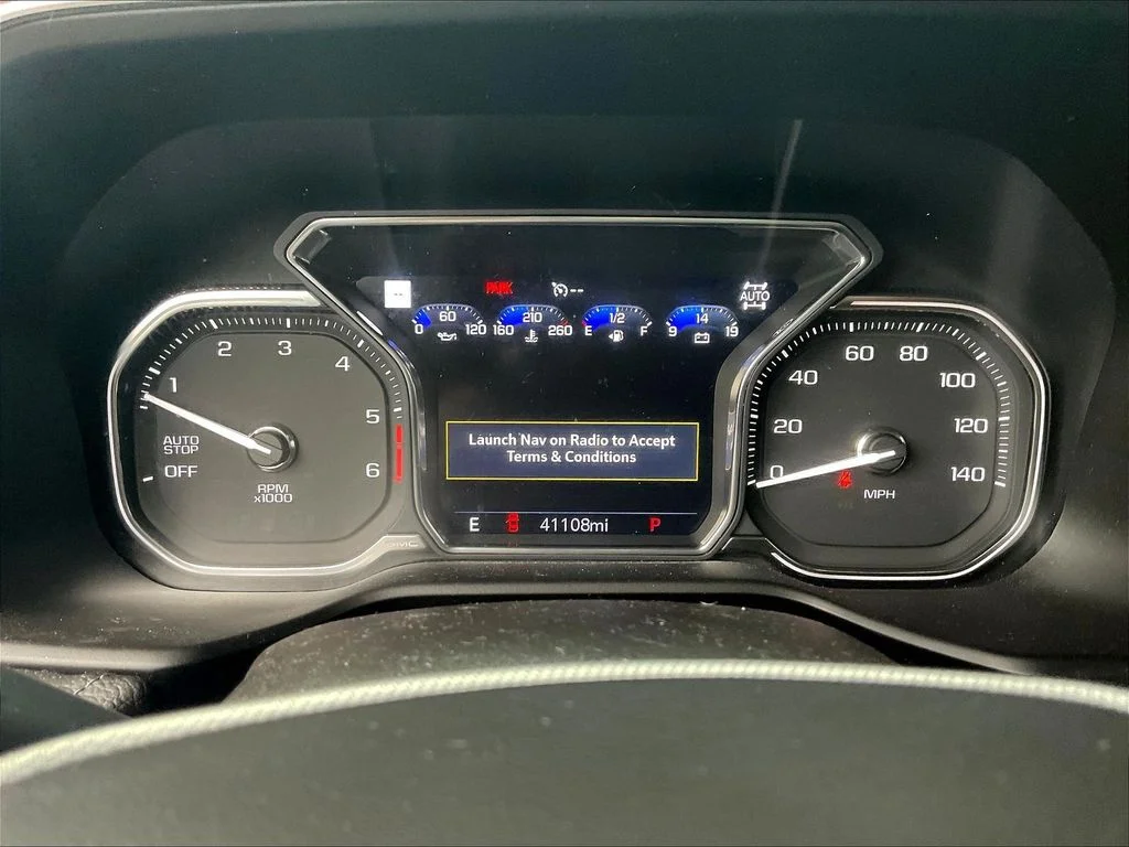 Used 2021 Hunter Green GMC Denali image 13