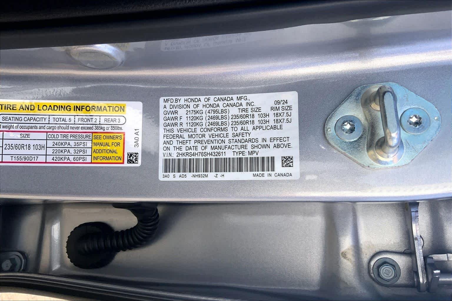 Used 2025 Solar Silver Metallic Honda EX-L image 31