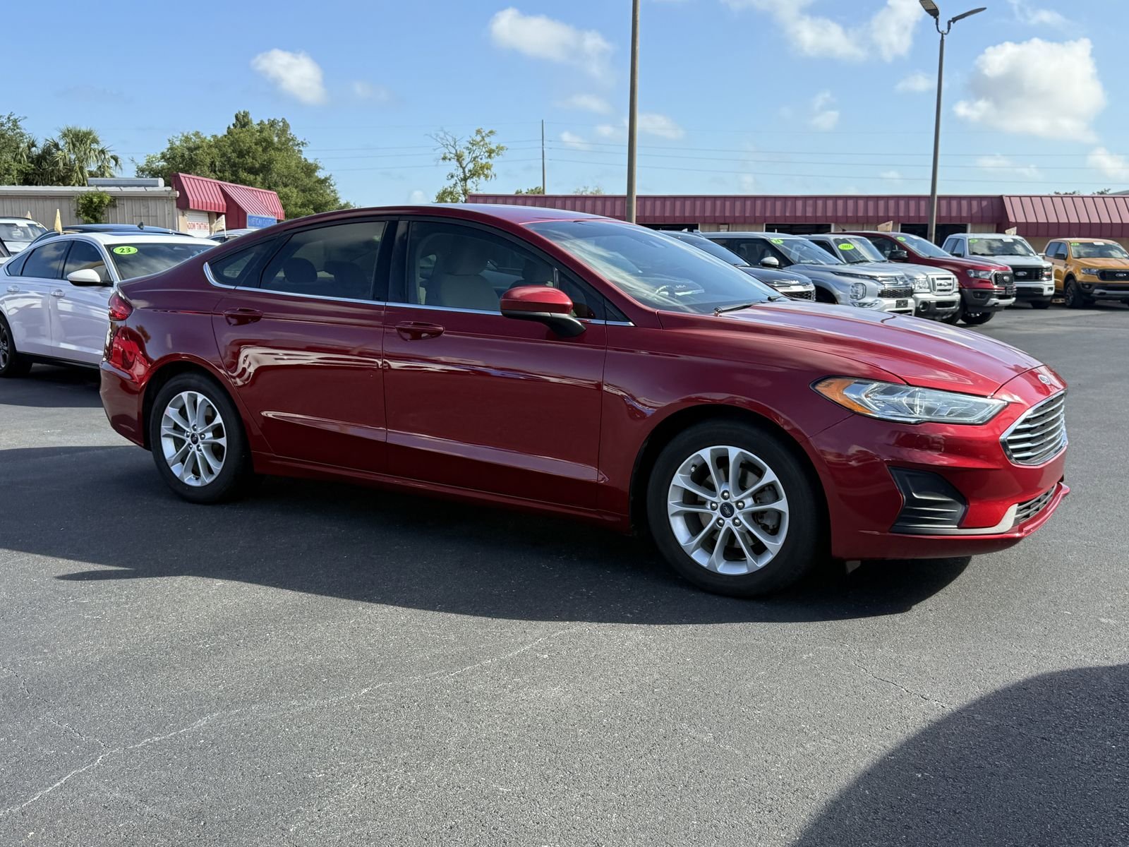 Used 2019 Ford Fusion SE with VIN 3FA6P0HD0KR161681 for sale in Spring Hill, FL