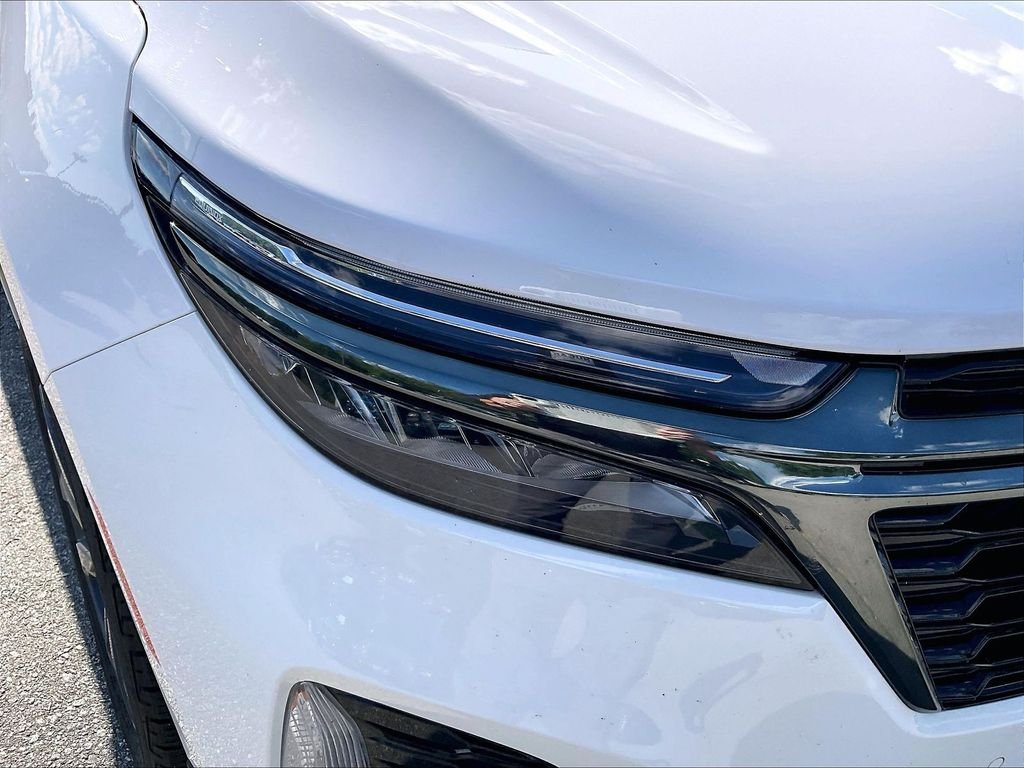 Used 2023 Summit White Chevrolet RS image 30