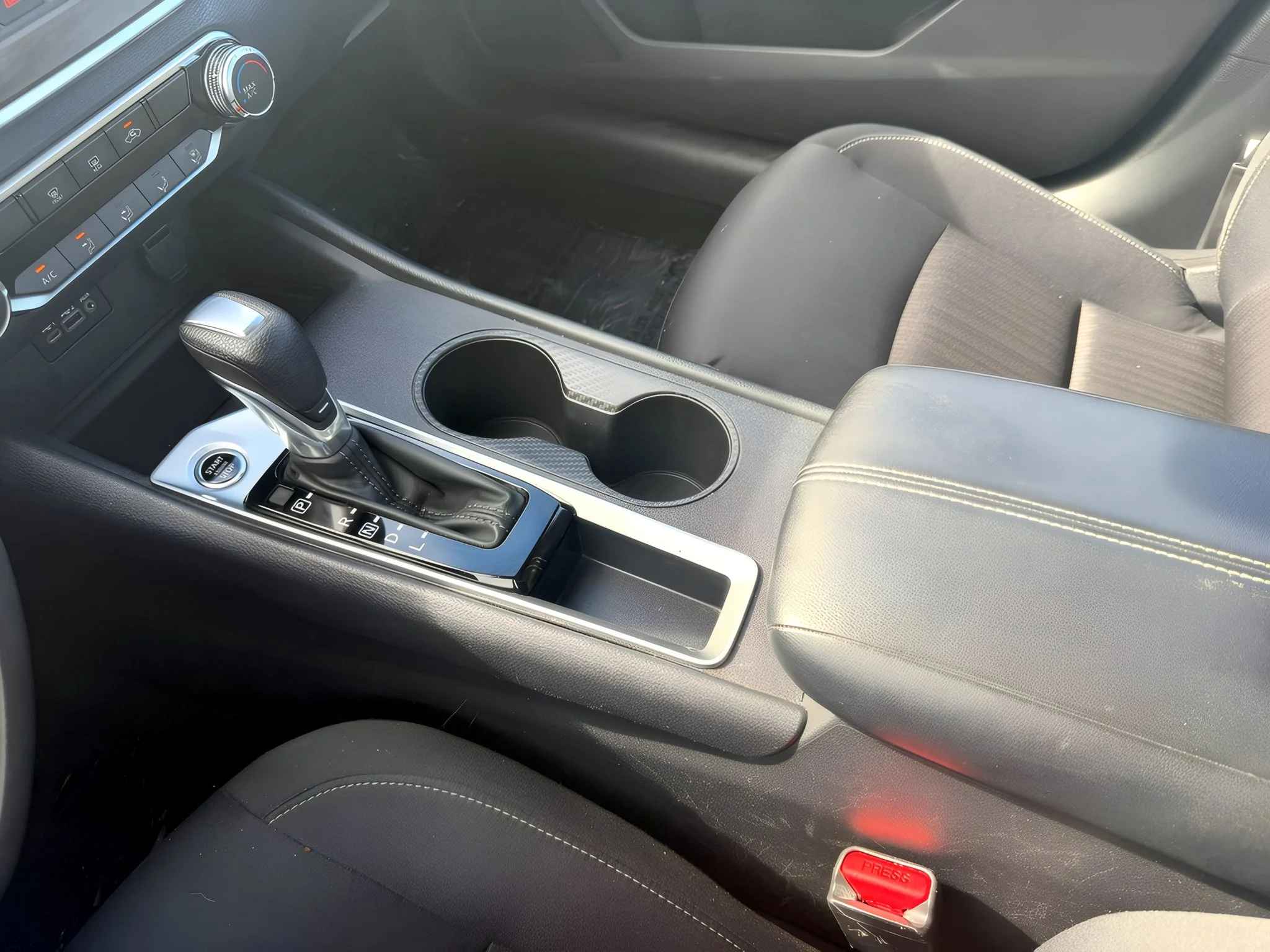 2025 Nissan Altima SV - Photo 23