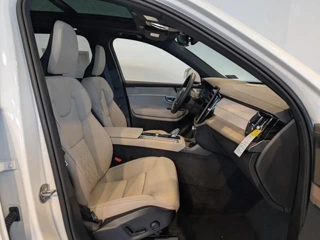 2026 Volvo XC90 Ultra - Photo 32