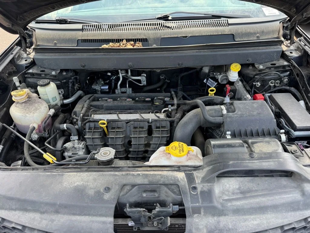 Used 2018 Black Dodge Crossroad image 14