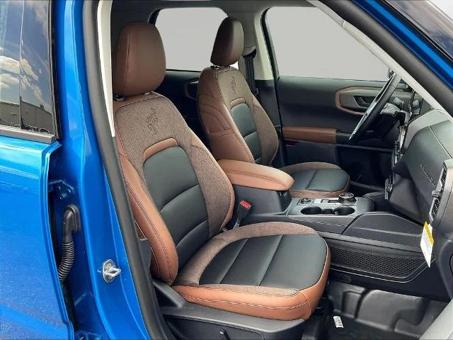 New 2026 Velocity Blue Metallic Ford Outer Banks® image 42