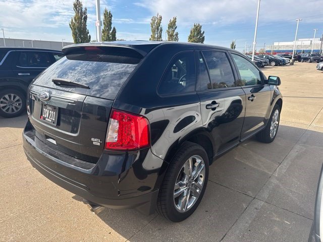 Used 2013 Tuxedo Black Metallic Ford SEL image 5