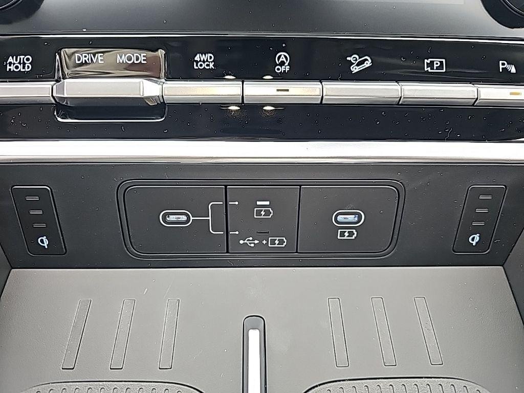 New 2026 Black Hyundai Limited AWD image 20
