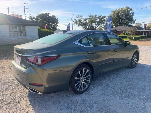Used 2019 Green Lexus 350 Luxury image 13