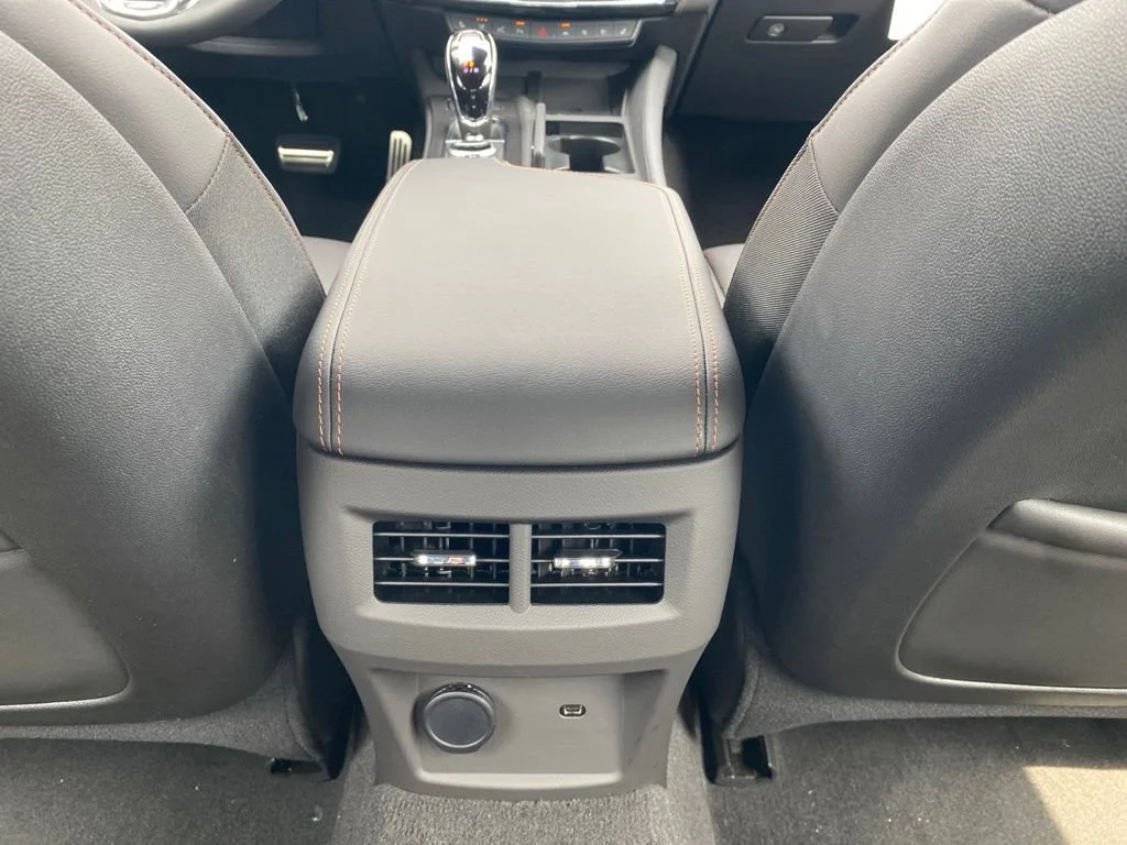 2026 Cadillac CT5 V-Series - Photo 18