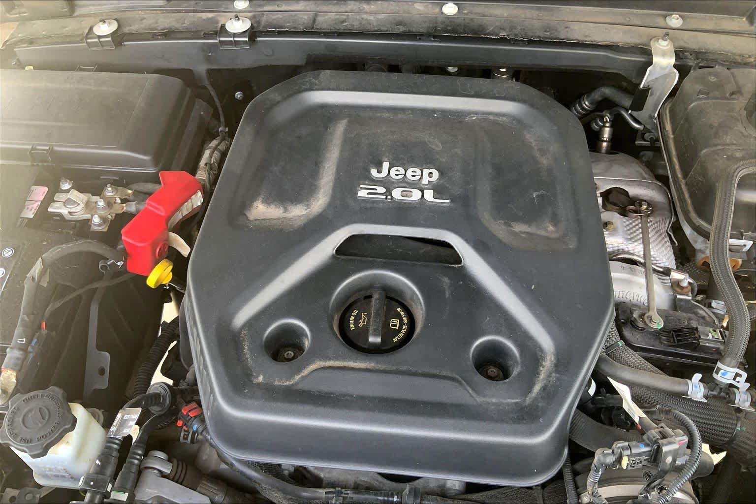 Used 2019 Black Clearcoat Jeep Sahara image 31