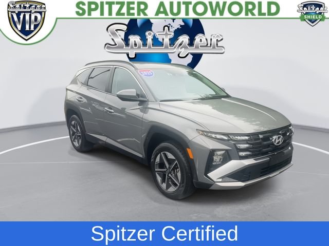 Used 2025 Gray Hyundai SEL image 2