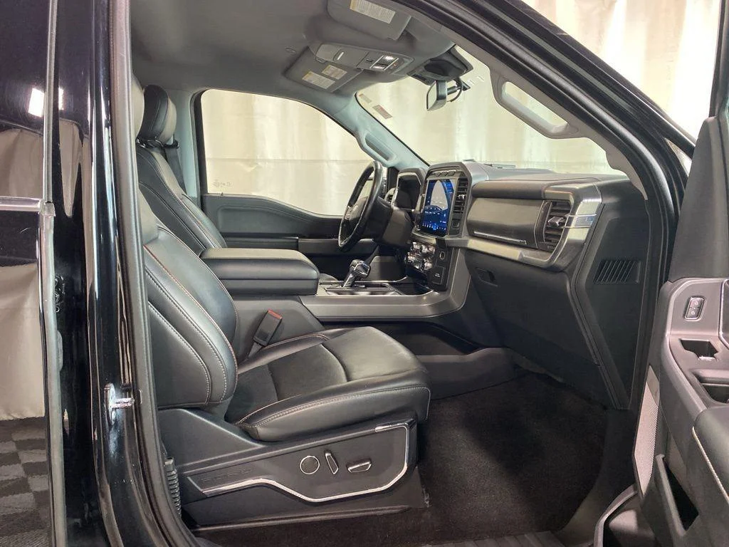 Used 2021 Black Metallic Ford LARIAT image 6