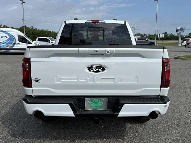 New 2026 Oxford White Ford XLT image 17