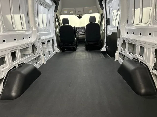 Used 2024  Ford Base image 17