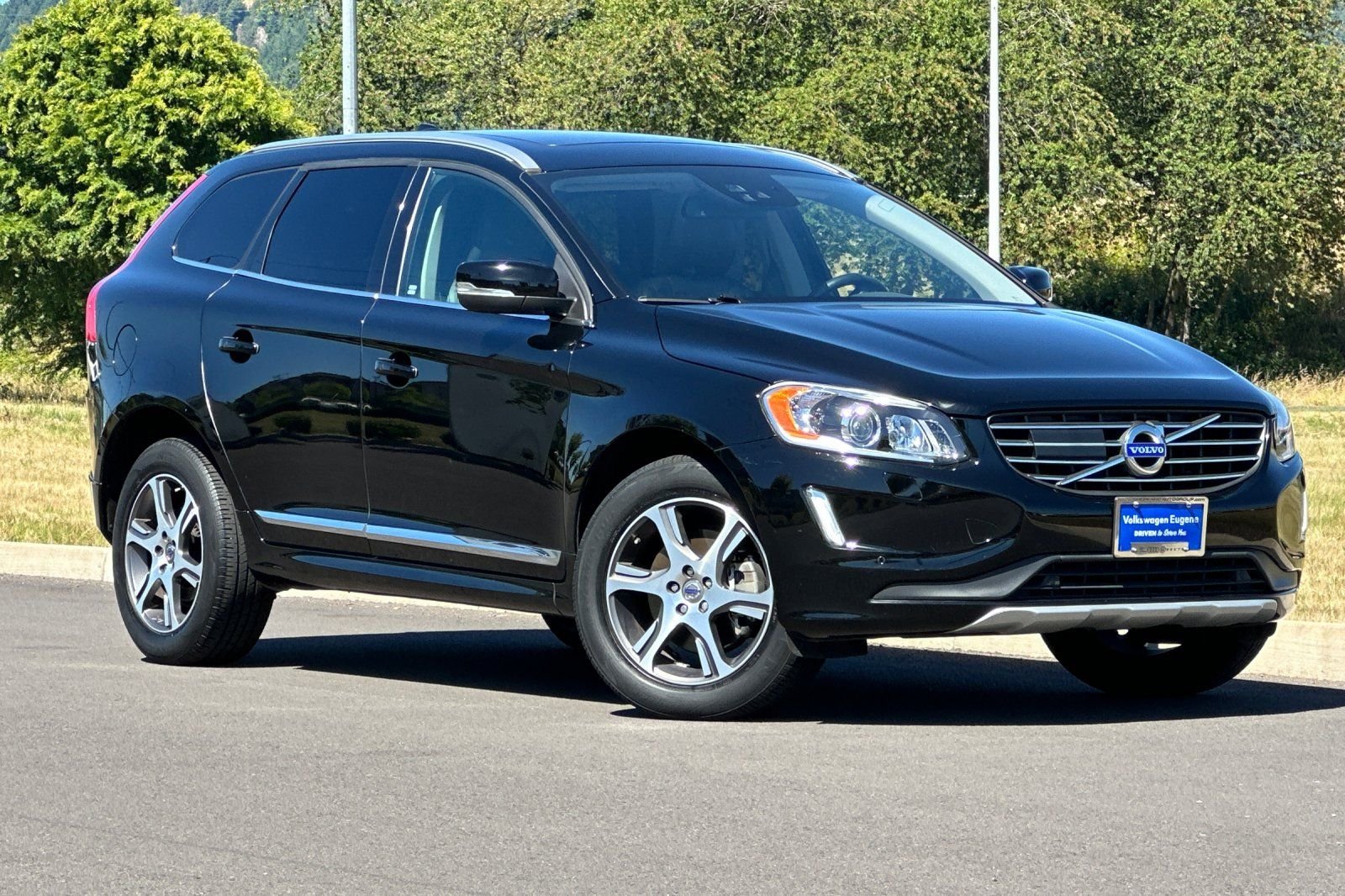 Used 2014  Volvo  image 1