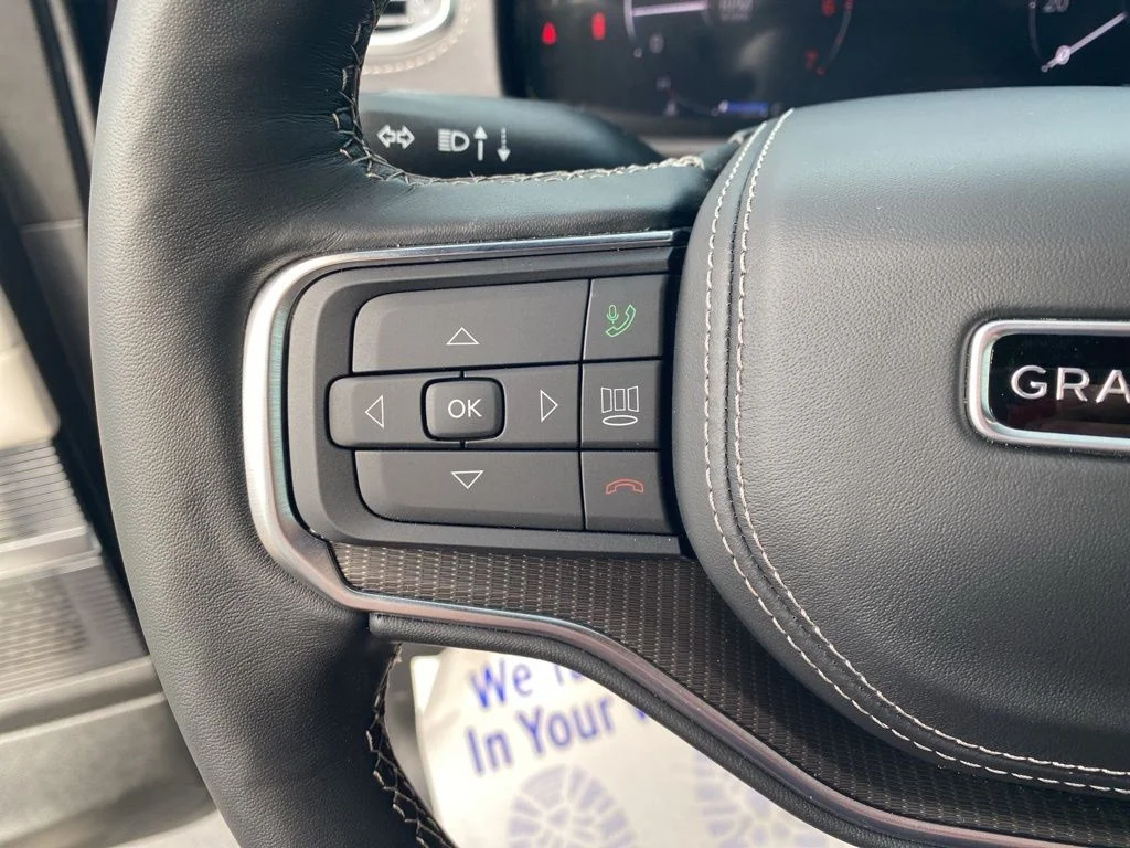 Used 2026 Black Jeep Summit Obsidian image 18