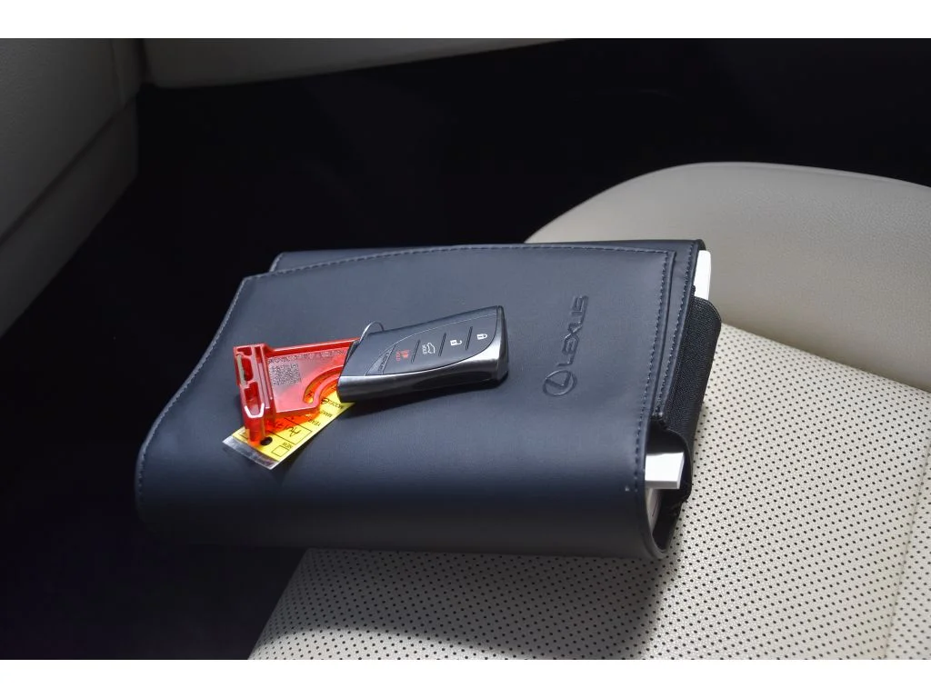 Used 2021 Black Onyx Lexus Premium image 39