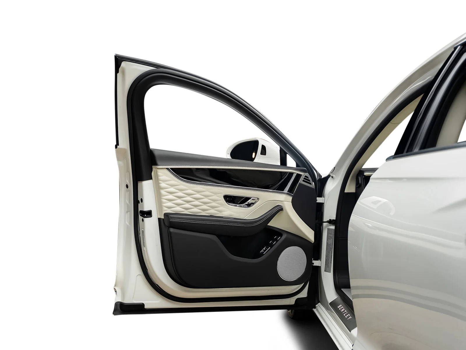 Used 2022 White Bentley  image 51